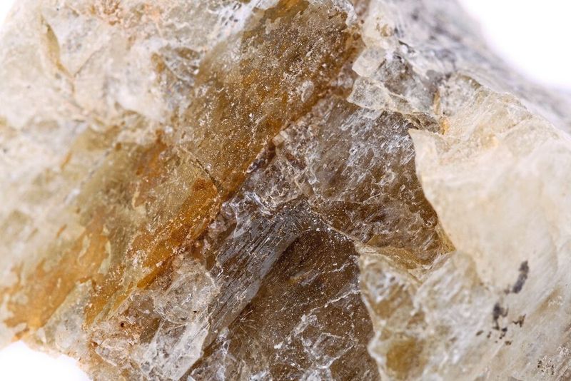 Aufgrund dessen hoher Dichte, die sich in einem ähnlichen Bereich bewegt wie die Dichte von Spodumen, wurde bisher stark eisenhaltiges, nicht ausbeutbares Material  angereichert. (Bild: Tomra Mining)
