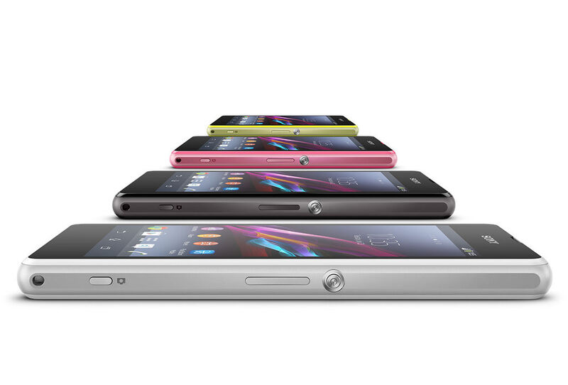 Die Abmessungen des Sony Xperia Z1 Compact betragen 127 x 64,9 x 9,5 Millimeter. Damit ist es insgesamt etwas größer als beispielsweise das Samsung Galaxy S4 mini. (Bild: Sony)