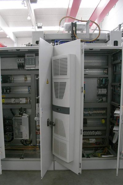 Schaltschrank mit Kühlung: Viele Schaltschranke benötigen Kühlung. Auch bei deren Auslegung und Platzierung unterstützt EPLAN Cabinet im Zusammenspiel mit Rittal Therm die Konstrukteure. (Archiv: Vogel Business Media)