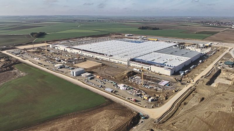 Aufbau des BMW Group Werks Irlbach-Straßkirchen. (Bild: BMW AG)