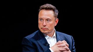 Mit der neuesten Version seines Chatbots Grok (Grok 3) will Elon Musk unter anderem den günstigsten Weg zum Mars herausfinden. Angeblich ist das System auch noch leistungsfähiger als die KI-Modelle von „OpenAI“, heißt es. (Bild: Reuters)