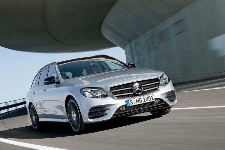 Zum Start hat Mercedes zwei Benziner und einen Diesel im Angebot. (Daimler)