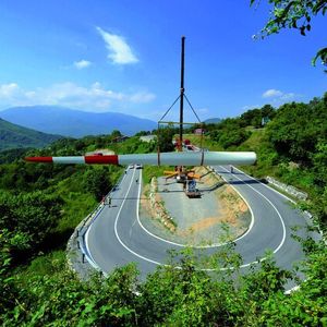 Bild 1: Die Kosten der hauptsächlich von Kurier-, Express- und Paketdiensten bekannten „letzten Meile“ spielen auch in der Logistik für Windkraftanlagen eine entscheidene Rolle. Bild: Nordex