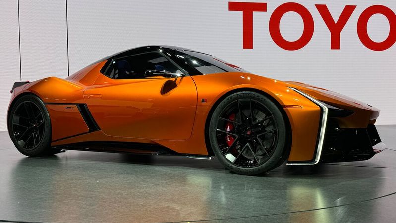 Toyota zeigt auf der Japan Mobility Show ein hinreißend gezeichnetes Sportcoupé.(Bild:  sp-x/Benjamin Bessinger)