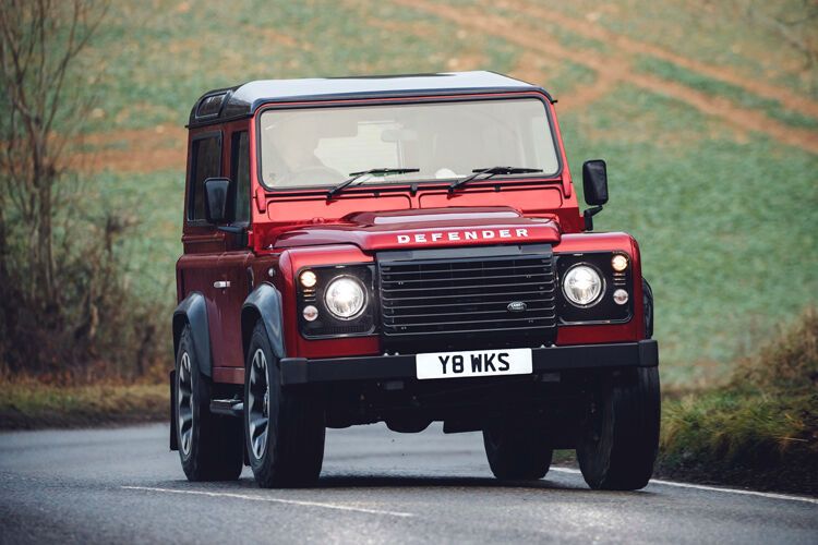 Für Preise von bescheidenen 169.000 Euro aufwärts wird aus dem einstigen Arbeitstier gar vollends ein Luxusspielzeug für die Spaßgesellschaft. (Bild: Jaguar Land Rover)
