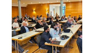 Blick in das Auditorium beim Kooperationskongress Medizintechnik 2025 mit ca. 250 Teilnehmern. (Bild: Senetics Healthcare Group)