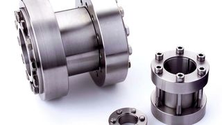Lösbare Welle-Nabe-Verbindungen sind als einbaufertige Einheiten in den unterschiedlichsten Ausführungen erhältlich: hier als Wellenkupplungen und Schrumpfscheibenverbindungen  (Bild: Bilder: Hausmann+Haensgen)