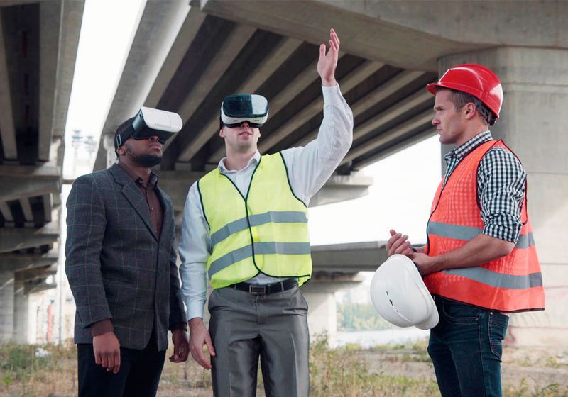 Mithilfe von Virtual Reality kann die Fabrik schon besichtigt werden, bevor sie noch gebaut wurde. (CAD Schroer GmbH)