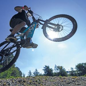 Mehr als 75 Millionen Fahrräder besitzen die Deutschen, davon rund 4,5 Millionen E-Bikes.