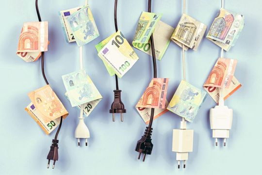 Wie reagieren europäische Länder auf die immer weiter steigenden Energiepreise? (Bild:  vejaa - stock.adobe.com)