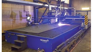 Für komplexe Schneidaufgaben gerüstet: So können beispielsweise Innenkonturen mit Autogen und Außenkonturen mit Plasma in Kombination geschnitten werden.  (Bild: Messer)