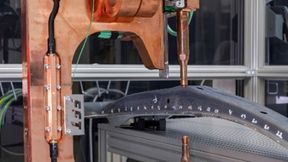 Welding gun used for joining a B-pillar under laboratory conditions at Fraunhofer-IPK. (Source: Fraunhofer-IPK)