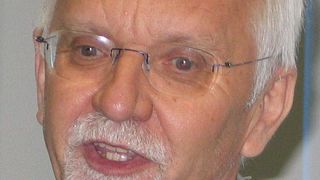 Dr. Alfred Neudörfer, Dozent an der TU Darmstadt und Professor an der Nagaoka UT, fordert einfache Sicherheitseinrichtungen an Maschinen, um Manipulationen unnötig zu machen. Bild: Itasse (Archiv: Vogel Business Media)