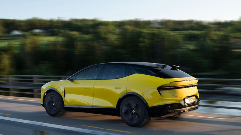 Das SUV ist aerodynamisch feingeschliffen und wartet mit einem cw-Wert von 0,26 auf. (Bild: Lotus)