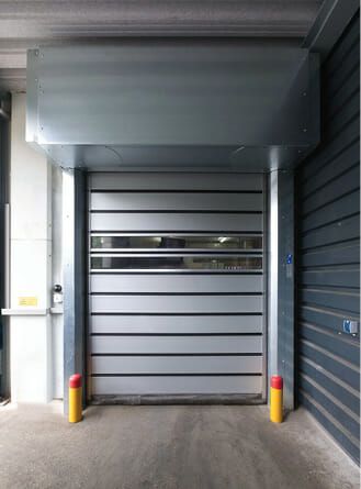 (Das starke Firmenwachstum führte zu einer Ausweitung der Produktion von 2.000 Pizzen auf 135.000 Pizzen täglich – entsprechend eng wird es im Geretsrieder Werk. Bild: Efaflex)