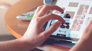 Flexible Arbeitsumgebungen sind vielfältig. Sie umfassen fallweise mobile Arbeit von unterwegs oder vom Kunden aus genauso wie die standortübergreifende Integration von Arbeits- und Projektteams. (Bild: Pixabay)