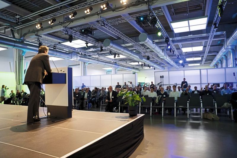 Wie sich Kostenfallen in der Konstruktion vermeiden lassen, erklärte Prof. Dr. Klaus-Uwe Moll in seinem Vortrag.  (Bild: VCG)