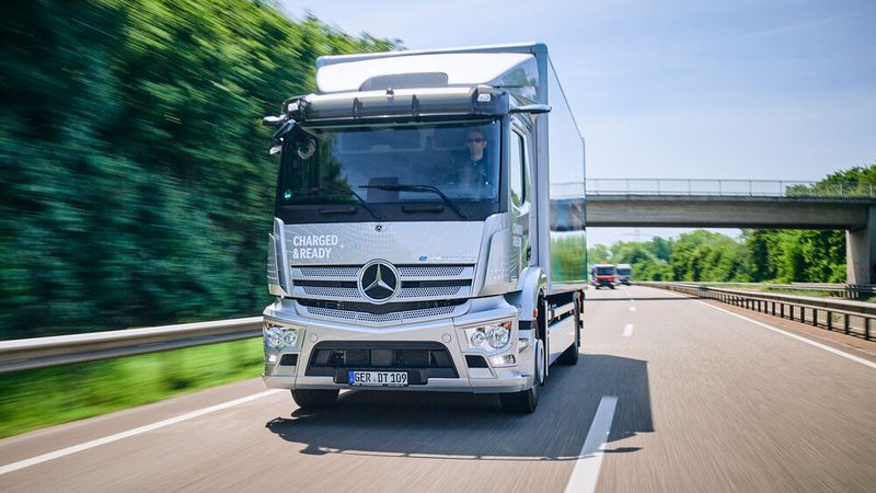 Daimler Truck zeigt den Mercedes-Benz E-Actros. Daimler Truck zeigt den Mercedes-Benz E-Actros.