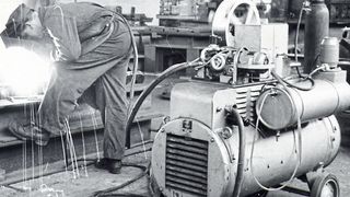 Ein Blick zurück: 1956 führt Cloos die CO2-Schutzgasschweisstechnik ein. (Cloos)