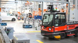Mit dem Fortschritt in Sensorik, Rechenleistung und KI gewinnen mobile Roboter die Fähigkeit, eigenständig Karten zu erstellen, Routen zu planen und Hindernisse zu interpretieren. (Bild: Synaos)