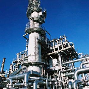 Controlling process parameters is vital to satisfactory operation of critical fractionators