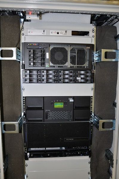 Für die Sicherung auf Band nutzt INFOnline eine IBM FibreChannel Tape Library mit 48 Slots und zwei Laufwerken. (Archiv: Vogel Business Media)