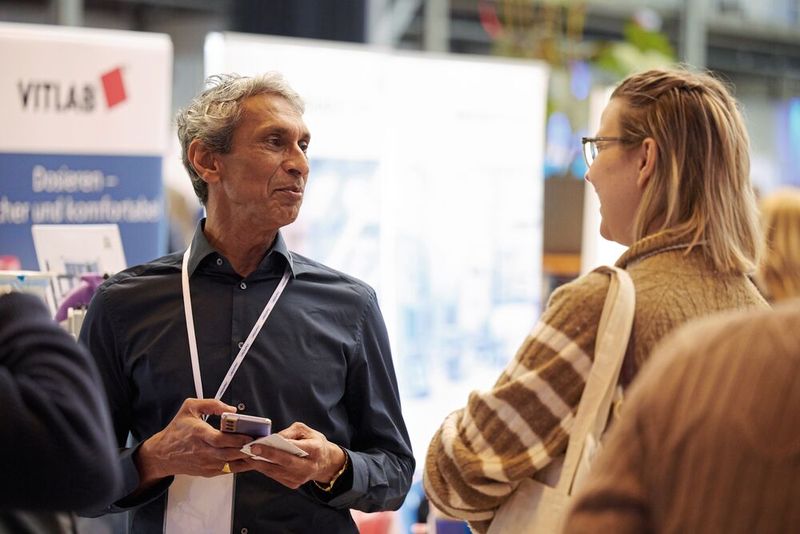After the presentations, there is always an opportunity to join the speakers at their booth and continue the discussion.   For more information about upcoming LAB-SUPPLY trade fairs, visit www.lab-supply.info (Bild: Eye Am Chris)