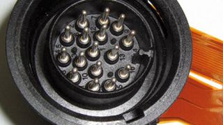 Wann ist dicht dicht: Beispiel für einen abgedichteten Steckverbinder aus dem Automotive-Bereich (Foto: Kostal Kontaktsysteme GmbH, Hagen)