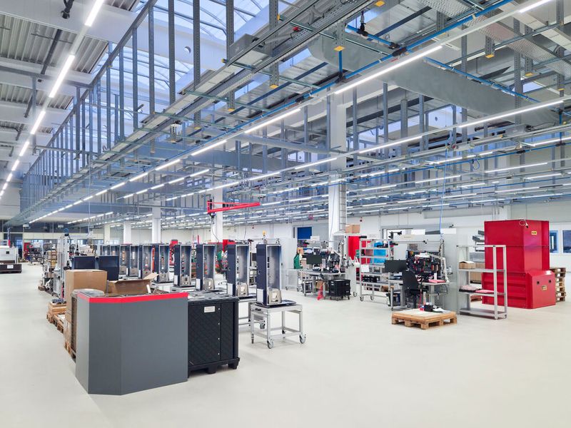 Optimierte Produktionsflächen ermöglichen effiziente Fertigungsprozesse.  (Bild: Zollner AG)