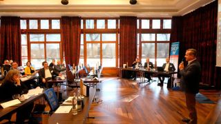 ZDK-Vizepräsident Thomas Peckruhn besuchte als Ehrengast die PR-Roadshow in Hamburg. (Zietz/»kfz-betrieb«)