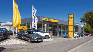 Hoppmann-Standort an der Birlenbacher Hütte in Siegen-Geisweid. (Bild: Hoppmann Autowelt)