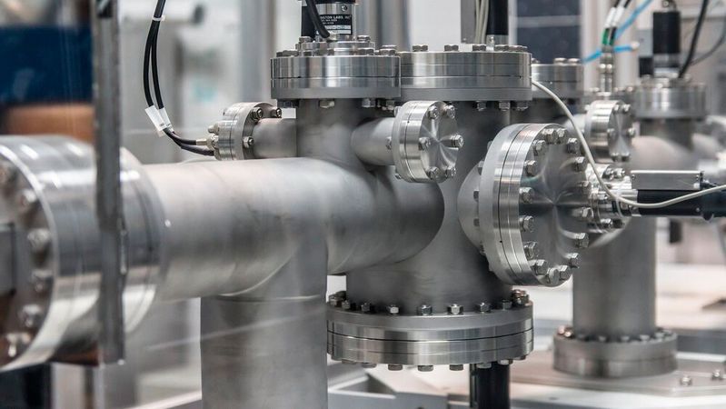 Im Maschinenbau verschärft sich die Situation: es gibt immer noch nicht genügend Fachkräfte, während der Bedarf steigt.