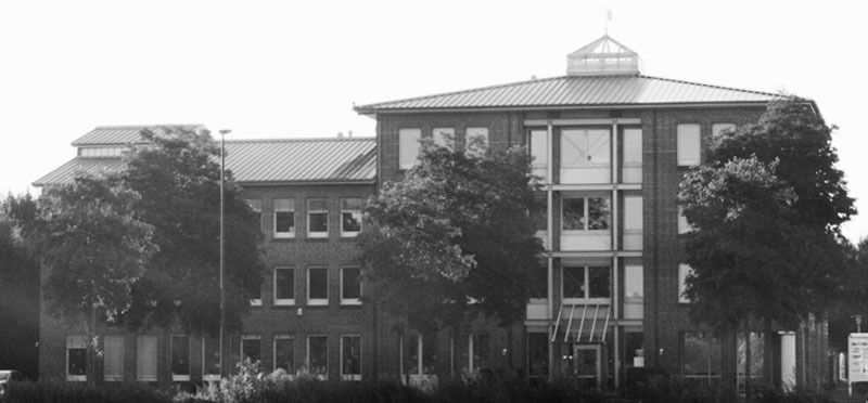 Firmengebäude_SW.jpg ()