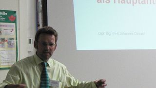 Johannes Oswald informiert über ‚Moderne Direktantriebe‘ beim Netzwerktreffen Automation. (Archiv: Vogel Business Media)