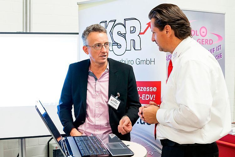EDV-Systeme von KSR sollen die Abläufe im Kfz-Betrieb verbessern – von der Auftragsannahme bis zum Controlling. (Foto: Bausewein)