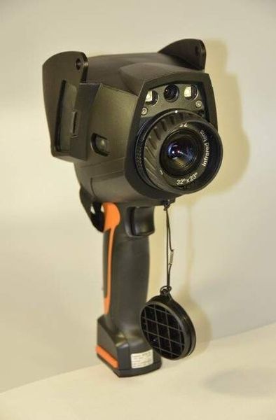 Testo 875i Wärmebildkamera (Quelle: Fraunhofer IOSB)