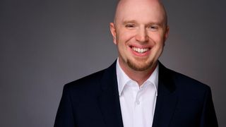 Prof. Dr. Eduard Kromer richtet gemeinsam mit der Fakultät Informatik an der Hochschule Landshut jetzt den Studiengang „Künstliche Intelligenz“ ein. (HS Landshut)