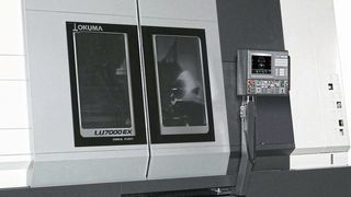 Anpassungsfähig und leistungsstark sowie voll auf Präzision getrimmt, ist die neu entwickelte Okuma-2-Sattel-Drehmaschine LU7000 EX. Deshalb eignet sie sich besonders für die Anforderungen der Öl- und Gasindustrie.  (Okuma)