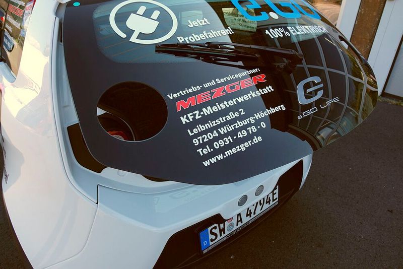 Der Wagen gehört dem Bosch-Car-Service Mezger, der auch Servicepartner von E-Go ist. »kfz-betrieb« bedankt sich für die Möglichkeit zur Probefahrt. (Bild: Rosenow/»kfz-betrieb«)