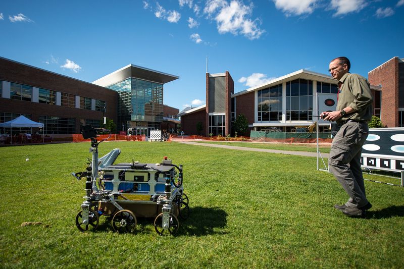 Impressionen von der Sample Return Robot Challenge (NASA)
