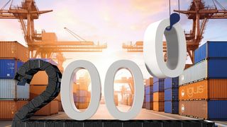 „Dienstjubiläum“: Igus feiert seine 2.000 E-Kette, die einen Ship-to-Shore-Kran mit Energie versorgt. (Bild: Igus)