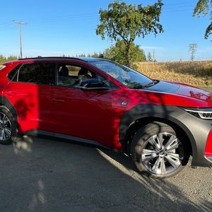 Subaru Solterra: Mehr SUV als E-Mobil (Bild: Grimm - VCG)