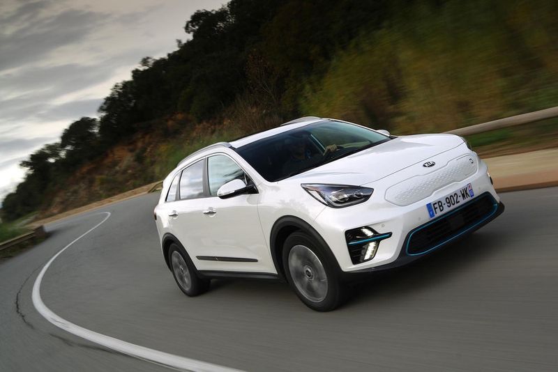 Zudem gibt es eine Variante mit 150 kW/204 PS. Die Batteriekapazität beträgt 64 kWh. (Kia)