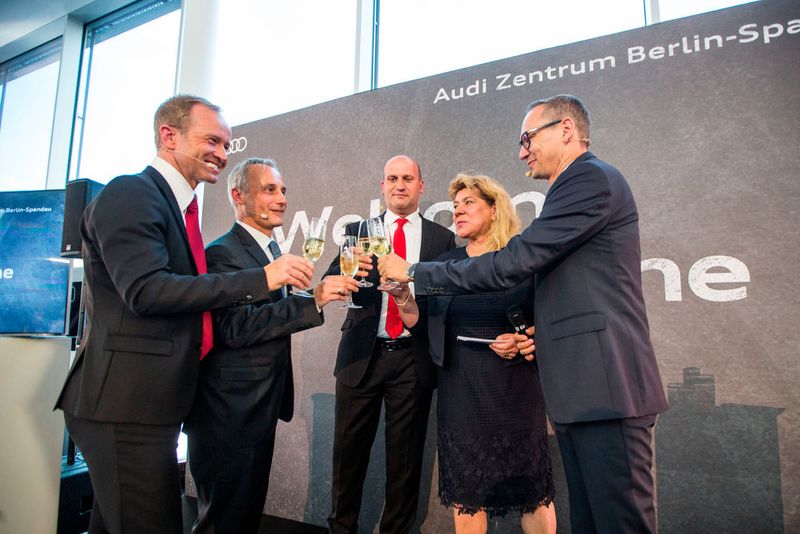 Der Abend stand unter dem Motto „Welcome home“: Mit dem Audi-Terminal ist die Berolina zwar nur in Spandau umgezogen, doch der bisherige Standort war zu klein geworden. (Bild: Autohaus Berolina)