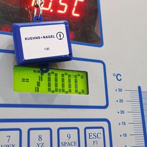 Auch wenn nicht alle Impfstoffe bei -70 °C gelagert werden müssen, eine zuverlässige Kühlkette ist für alle notwendig.(Bild:  Kühne + Nagel)