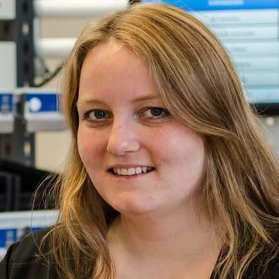 Dr.-Ing. Aleksandra Postawa ist Entwicklungsleiterin bei Armbruster Engineering. Die Maschinenbauingenieurin beschäftigt sich in ihrer Position bei Armbruster mit Assistenzsystemen mit denen z.B. kollaborierende Roboter und andere steuerfähige Geräte an ein Manufaktursystem angebunden werden.  (Vogel Communications Group)