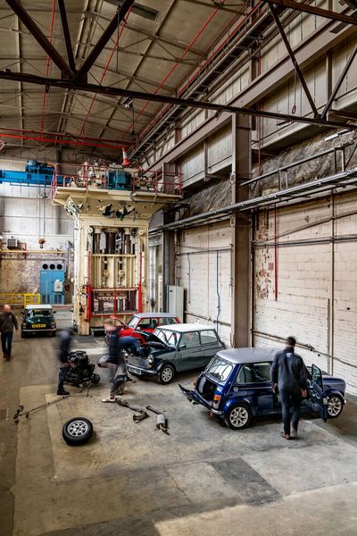 Mini Recharged - Elektrifizierung des classic Mini (BMW)