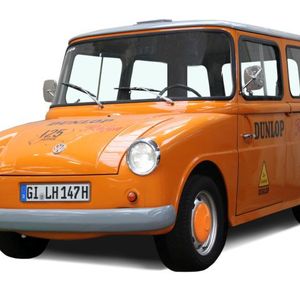 Der VW Fridolin, offiziell Typ 147, wurde zwischen 1964 und 1974 hauptsächlich für die Deutsche Bundespost als Zustellfahrzeug gebaut. Der Laderaum des Wagens fasste zwei Kubikmeter und 400 Kilogramm Nutzlast und war direkt vom Fahrerhaus aus erreichbar. Weiterhin verfügte er über zwei praktische Schiebetüren.(Foto:  Lebenshilfe)