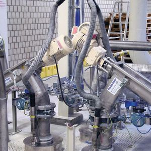 Gut integriert: Absaugung in der Produktionsanlage eines Pigmentherstellers(Bild:  Ruwac)