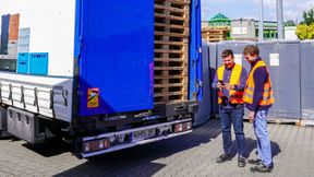 Palettenlieferung: Musste Utz früher mangels Transparenz bis zu zweimal im Monat einen kompletten Lkw mit neuen Europaletten ordern, war dies seit dem Systemstart im gesamten Jahr 2026 bisher nur ein einziges Mal notwendig. (Bild: Georg Utz)